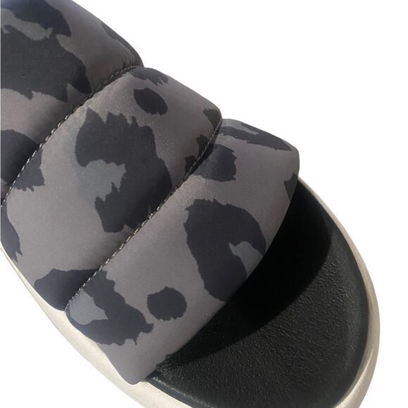 Tom’s Alpargata Mallow Slide • Size 9 - Picture 11 of 16